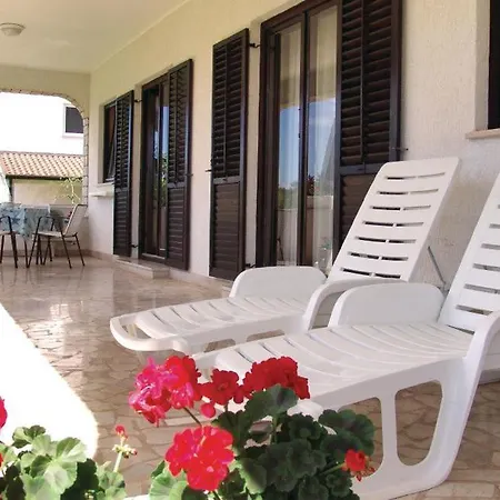 Apartmani Porec 公寓 波雷奇